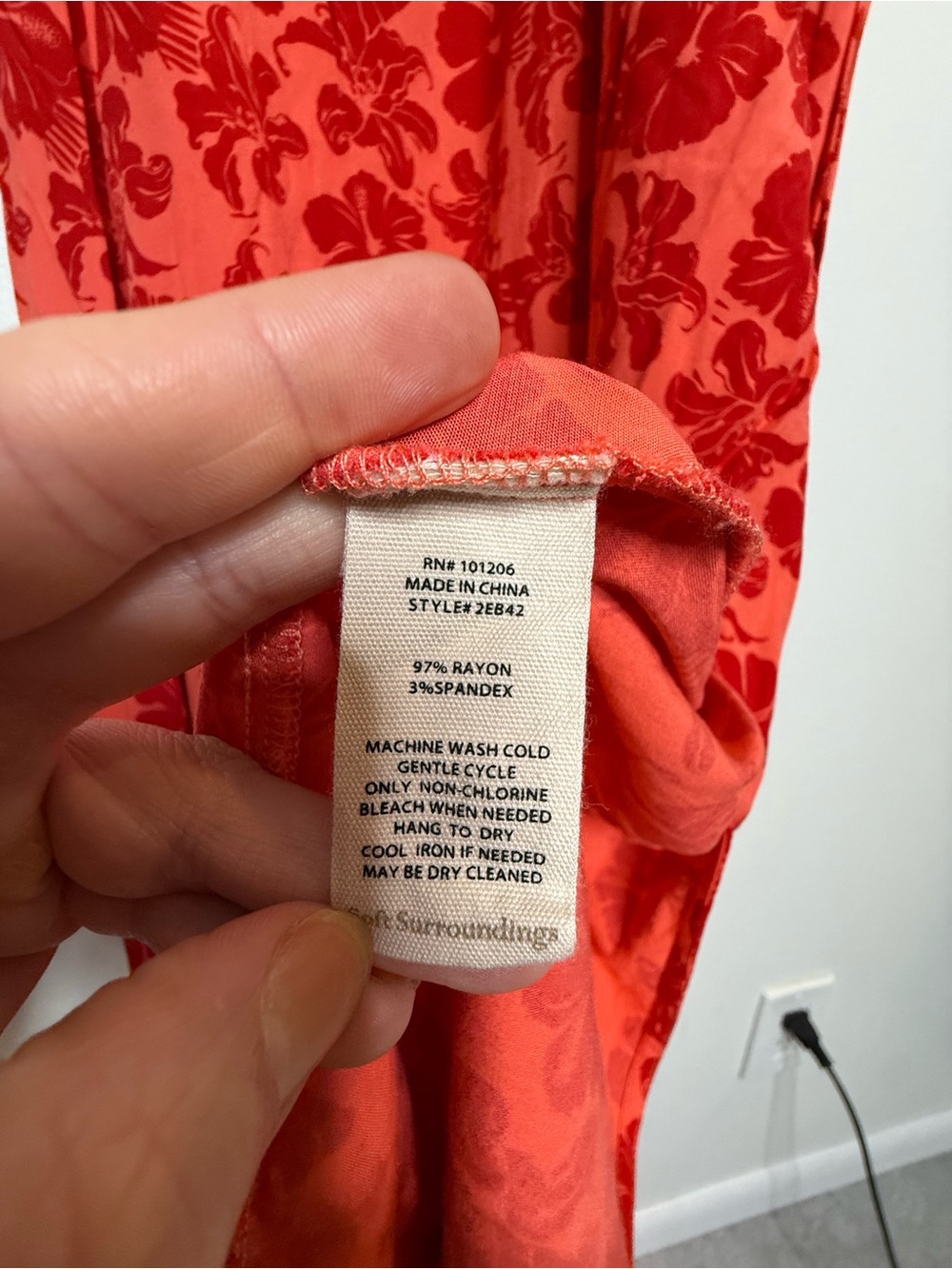 Soft Surroundings Red Hibiscus Twist Front Maxi Dress Tropical Floral Bright Red - Picture 11 of 11